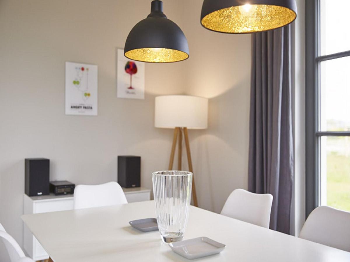 Reetland Am Meer - Premium Reetdachvilla Mit 3 Schlafzimmern, Sauna Und Kamin E24 Dranske Exterior foto